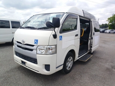 TOYOTA HIACE