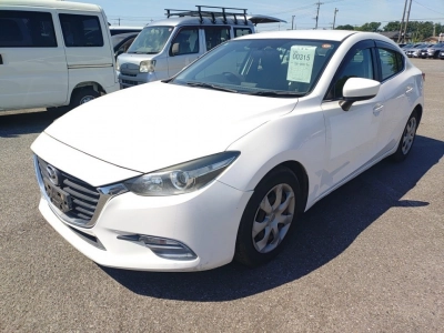 MAZDA AXELA