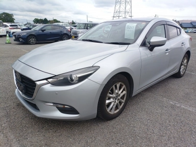 MAZDA AXELA