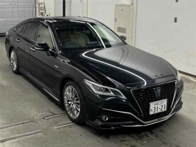 TOYOTA CROWN HYBRID