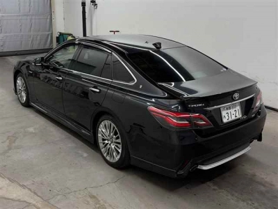 TOYOTA CROWN HYBRID