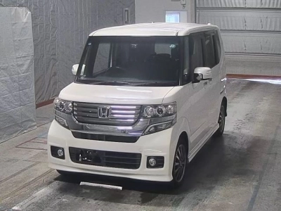 HONDA N BOX CUSTOM