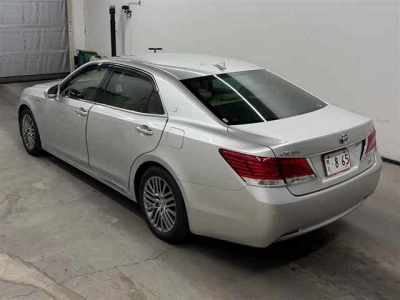 TOYOTA CROWN MAJESTA