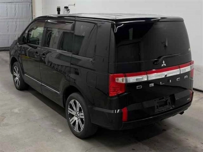MITSUBISHI DELICA D:5