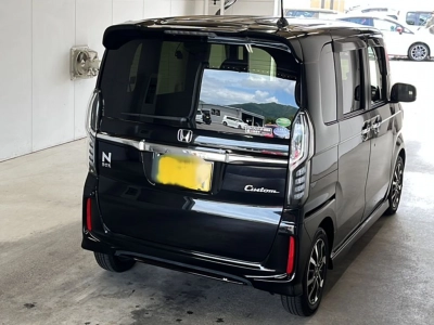 HONDA N BOX CUSTOM
