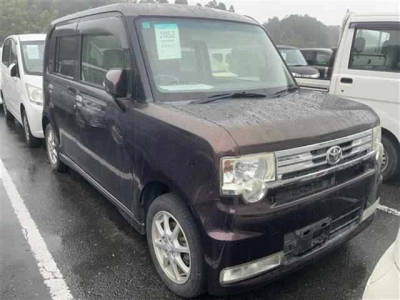 TOYOTA PIXIS SPACE