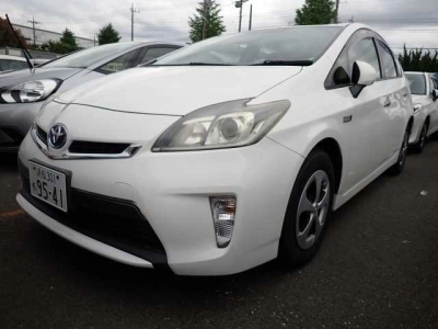 TOYOTA PRIUS PHV