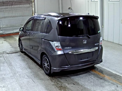 HONDA FREED HYBRID