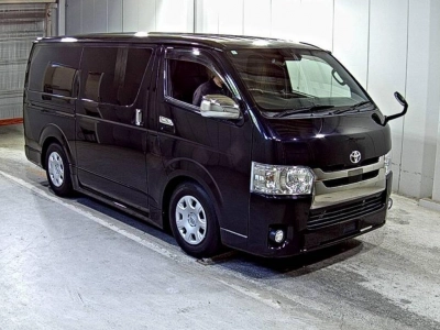 TOYOTA REGIUS VAN