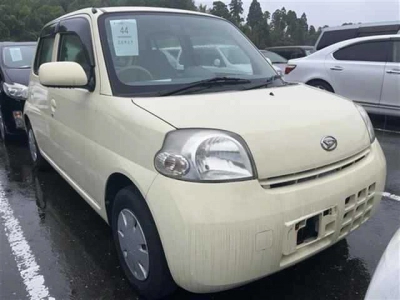 DAIHATSU ESSE
