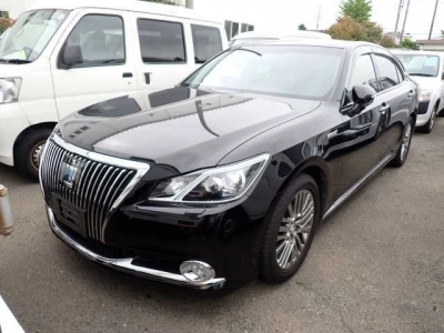 TOYOTA CROWN MAJESTA