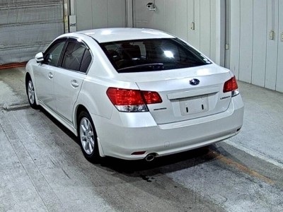 SUBARU LEGACY B4