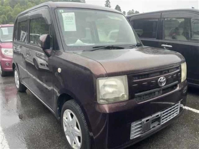 TOYOTA PIXIS SPACE
