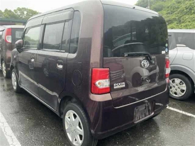 TOYOTA PIXIS SPACE
