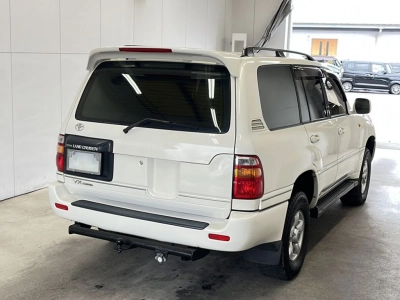 TOYOTA LAND CRUISER 100