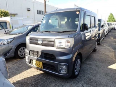 DAIHATSU WAKE