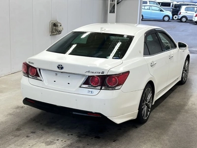 TOYOTA CROWN HYBRID