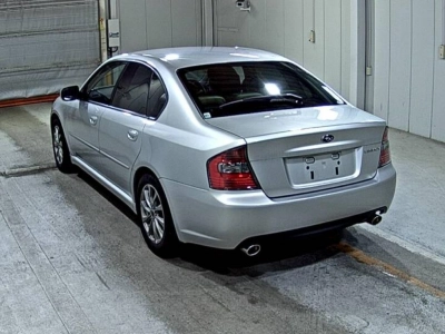 SUBARU LEGACY B4