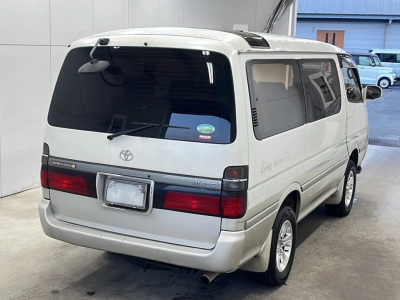 TOYOTA HIACE WAGON