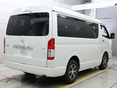 TOYOTA HIACE WAGON
