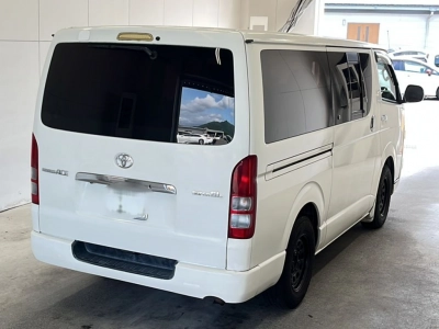 TOYOTA REGIUS VAN