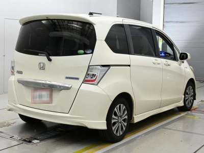 HONDA FREED HYBRID