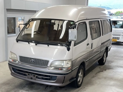 TOYOTA HIACE WAGON