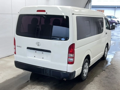 TOYOTA HIACE WAGON