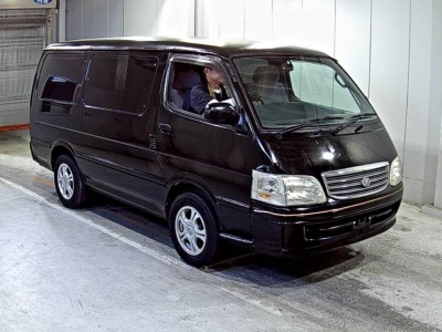 TOYOTA HIACE WAGON