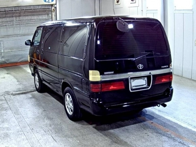 TOYOTA HIACE WAGON
