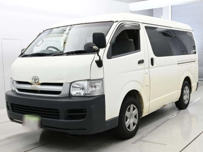 TOYOTA HIACE WAGON