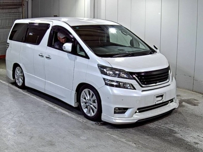 TOYOTA VELLFIRE