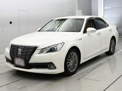 TOYOTA CROWN HYBRID