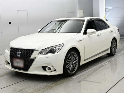 TOYOTA CROWN HYBRID