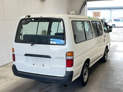 TOYOTA HIACE WAGON
