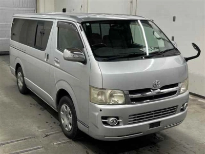 TOYOTA REGIUS VAN