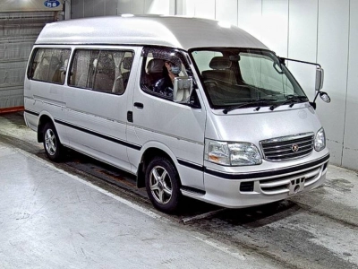 TOYOTA HIACE WAGON