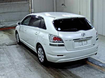 TOYOTA MARK X ZIO