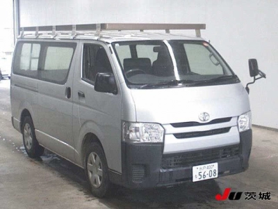 TOYOTA REGIUS VAN