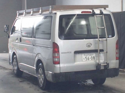 TOYOTA REGIUS VAN
