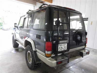 TOYOTA LAND CRUISER 70