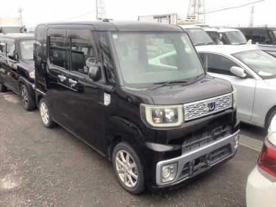 DAIHATSU WAKE