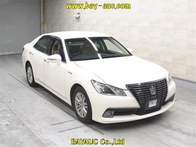 TOYOTA CROWN HYBRID