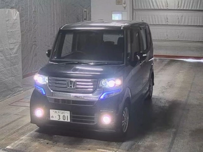 HONDA N BOX CUSTOM