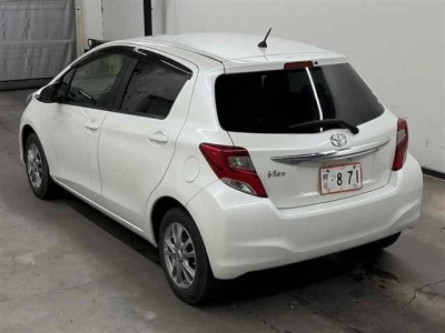 TOYOTA VITZ
