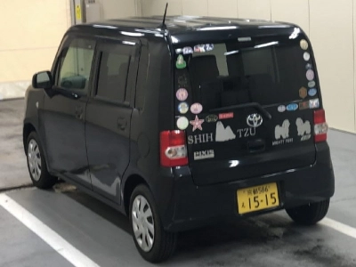 TOYOTA PIXIS SPACE