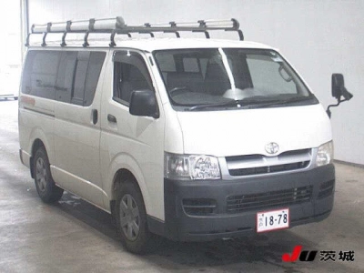 TOYOTA REGIUS VAN