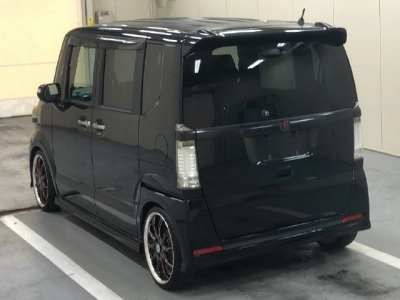 HONDA N BOX CUSTOM