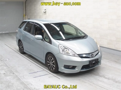 HONDA FIT SHUTTLE HYBRID