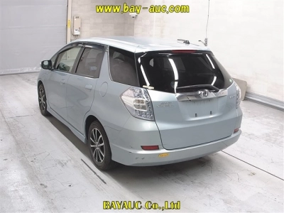 HONDA FIT SHUTTLE HYBRID